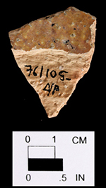 Gravel-tempered, exterior (left) and interior (right), indeteminate vessel. Delaware site 7NC-G-26.